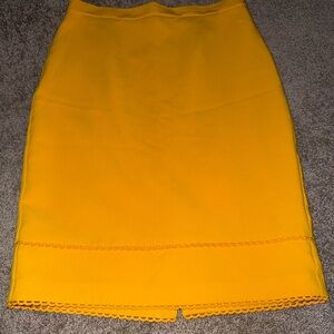 Elegant Yellow Ann Taylor Pencil Skirt scalloped Trim